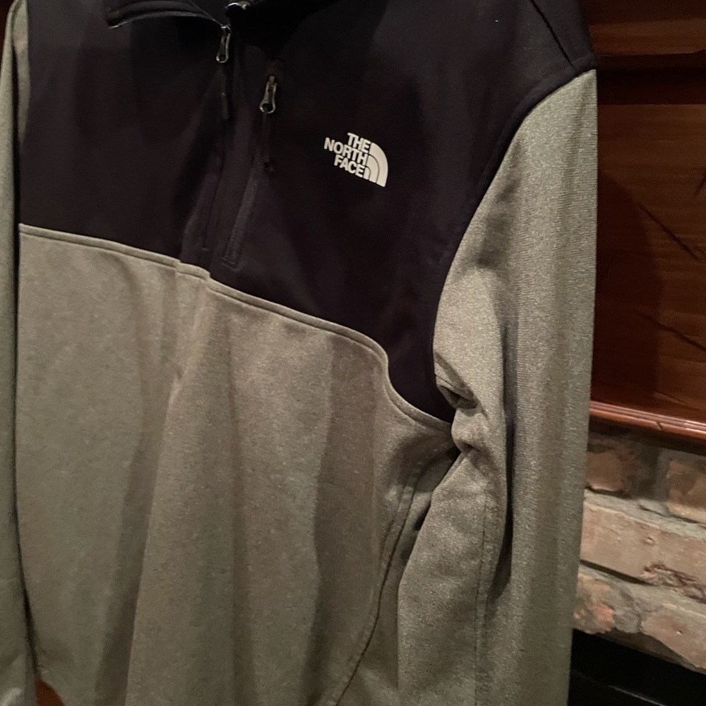 North Face Pullover. - image 5
